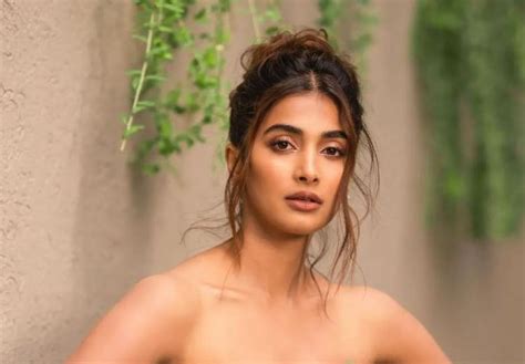 [Top 70+] Pooja Hegde XXX Photos + Videos Nude Collection